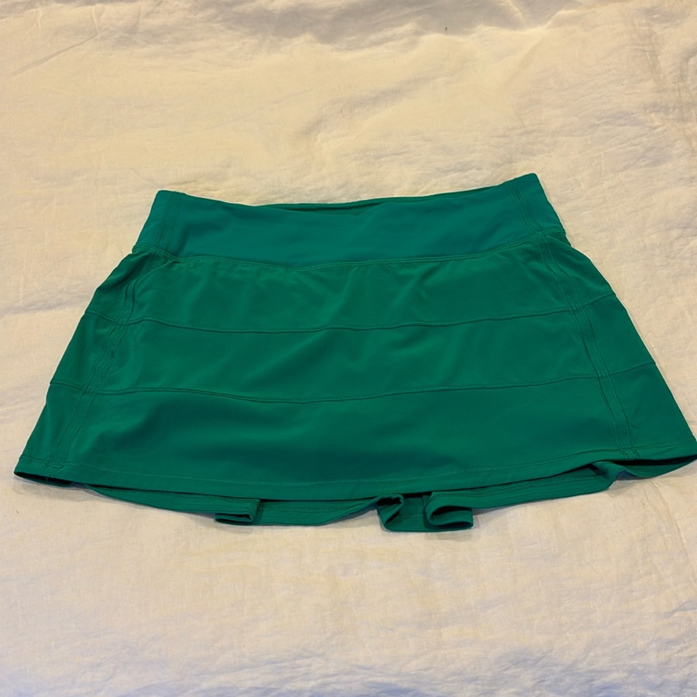 Lululemon 12” Pace Rival, sz 8